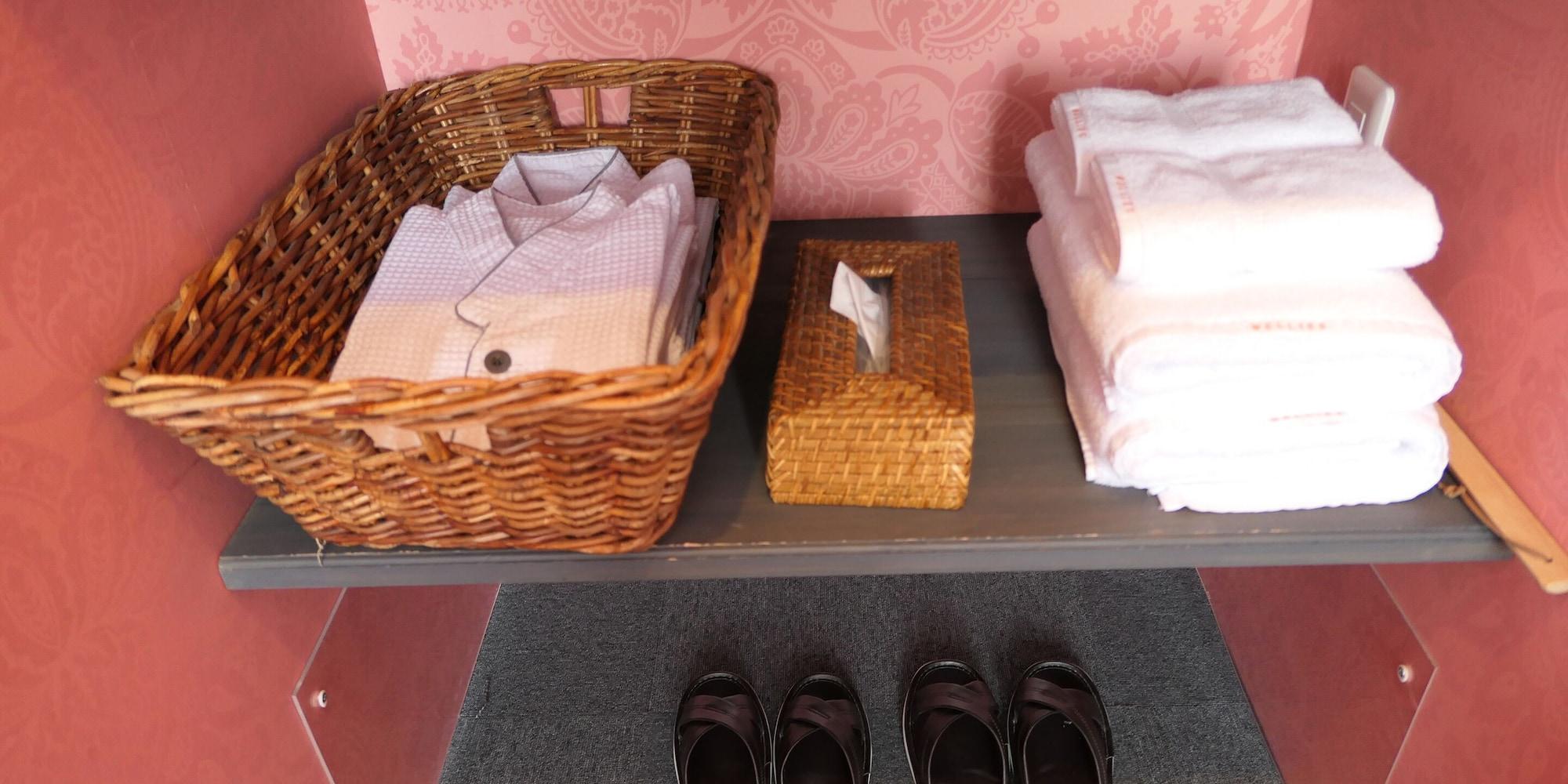 קארויזאווה Hotel Wellies מראה חיצוני תמונה