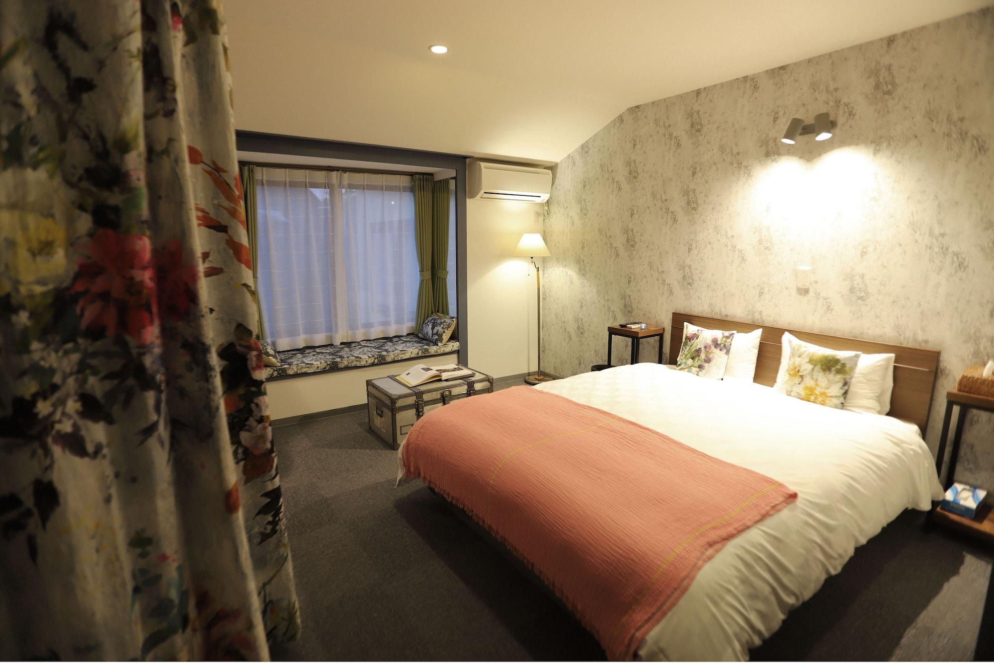 קארויזאווה Hotel Wellies מראה חיצוני תמונה
