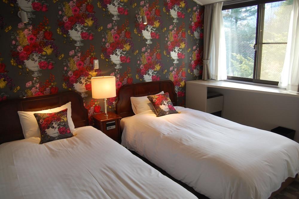 קארויזאווה Hotel Wellies מראה חיצוני תמונה