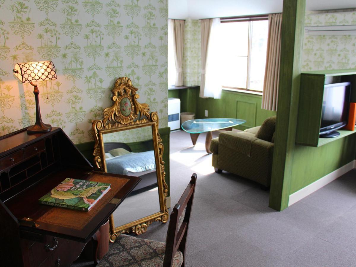 קארויזאווה Hotel Wellies מראה חיצוני תמונה