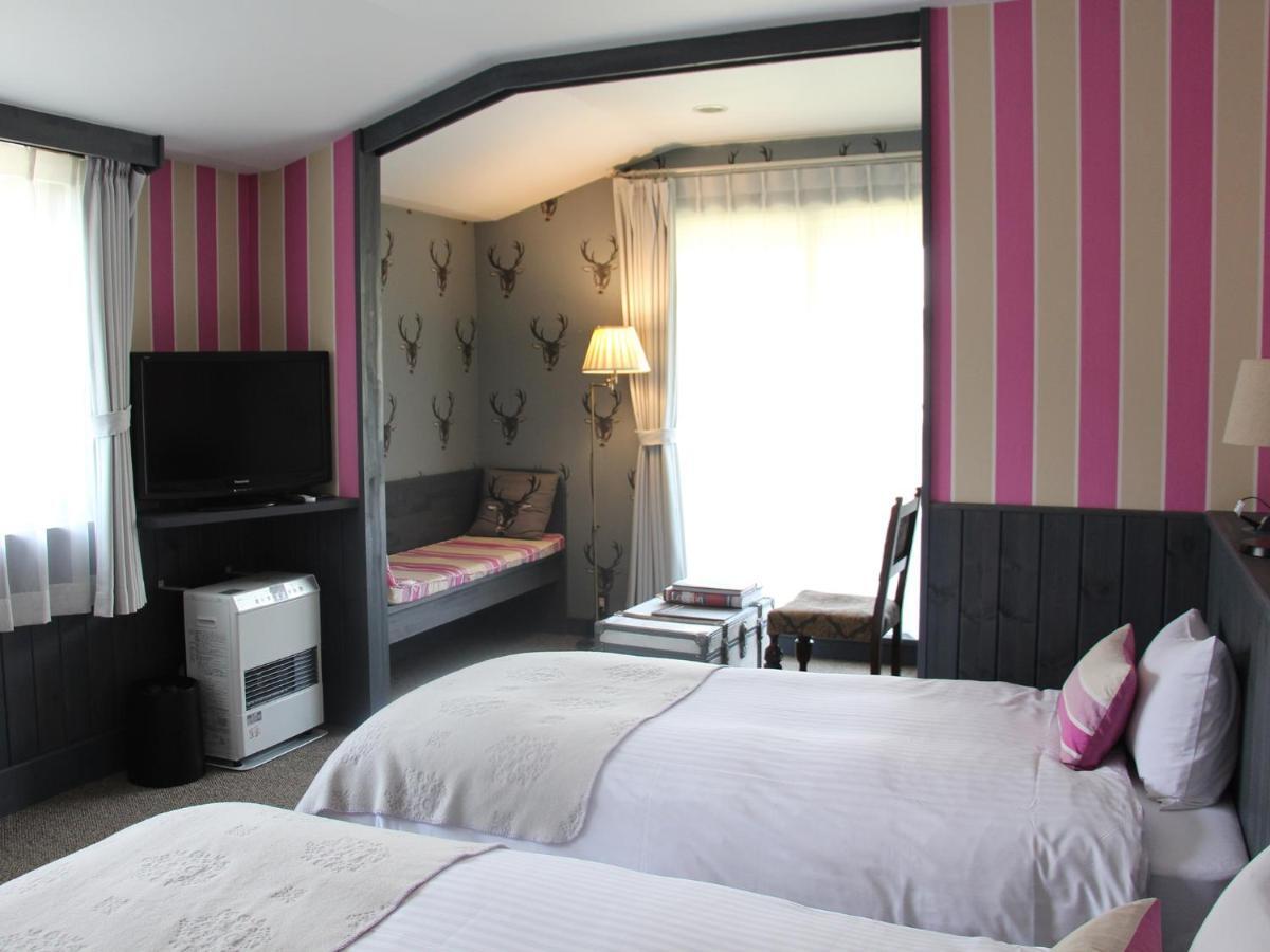 קארויזאווה Hotel Wellies מראה חיצוני תמונה
