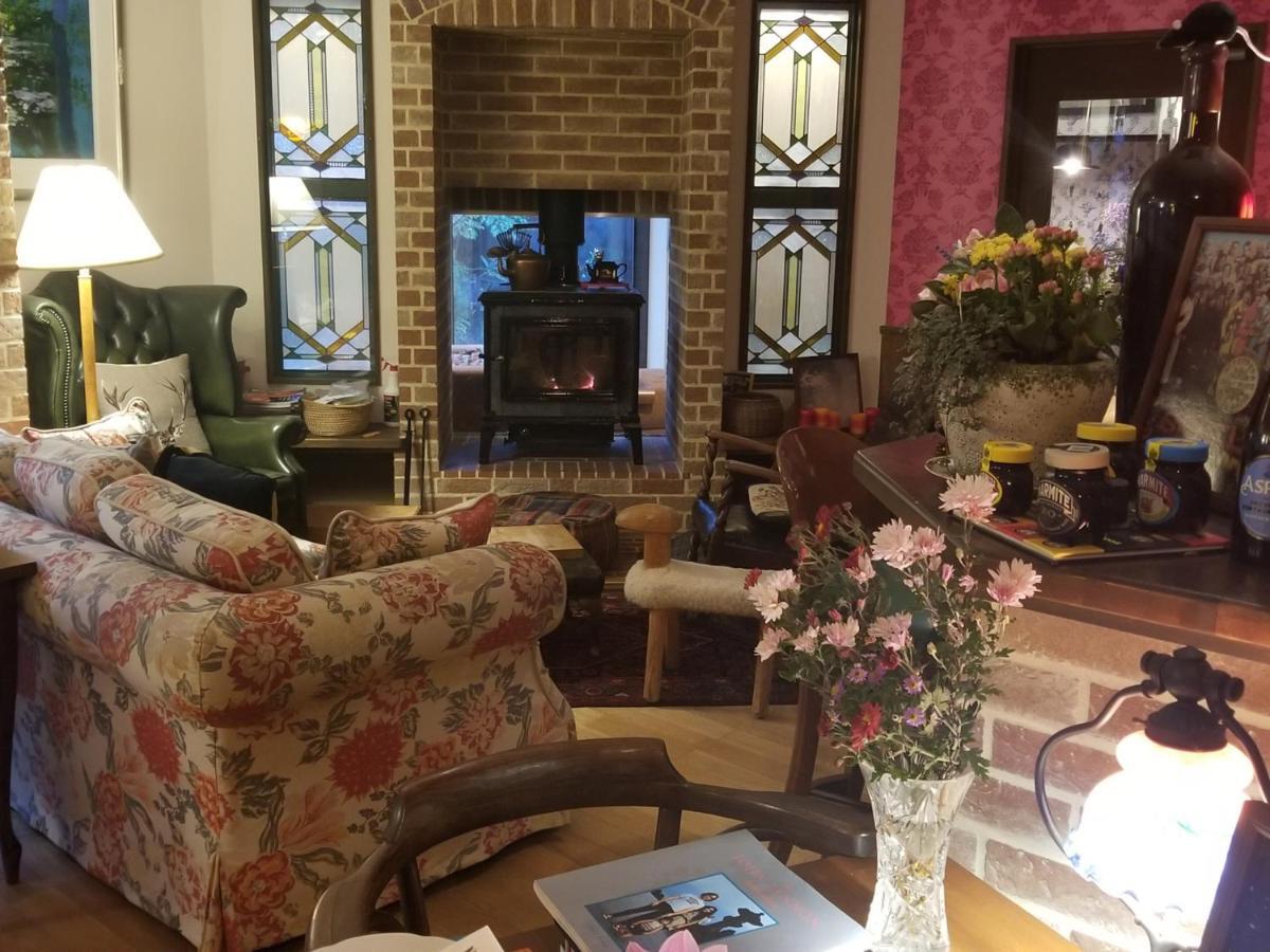 קארויזאווה Hotel Wellies מראה חיצוני תמונה